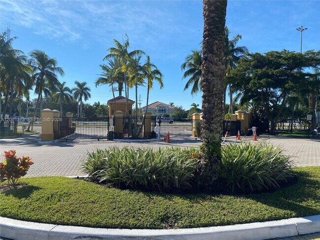 Foto del edificio - 9645 NW 1st Ct