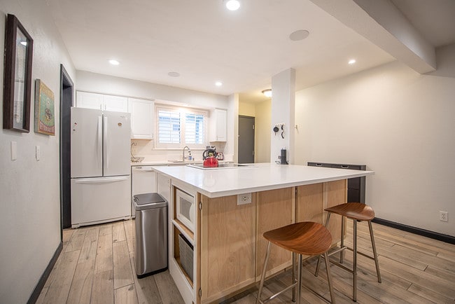 Kitchen - 2208 Enfield Rd