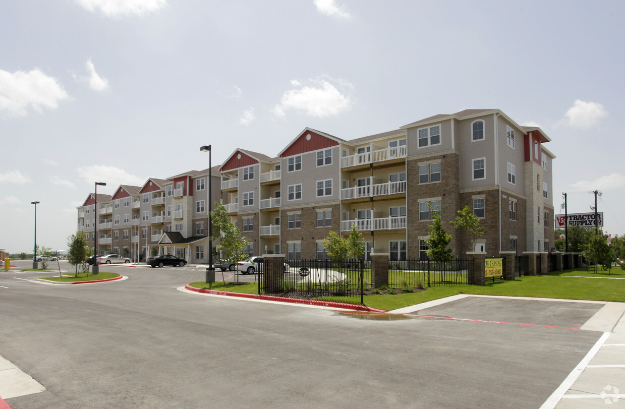 Foto principal - Main Street Commons Senior Apartments