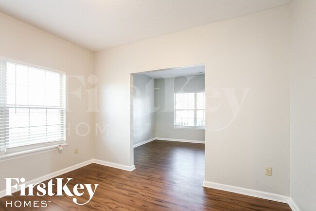 Foto del edificio - 11641 Eldridge Dr