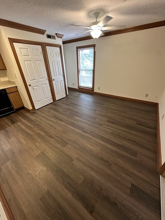 Building Photo - 3537 Ivy Commons Dr