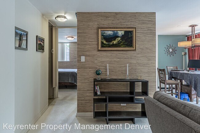 Building Photo - 1 br, 1 bath House - 1200 Vine St Unit 2B