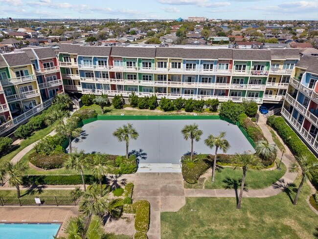 Building Photo - 7820 Seawall Blvd