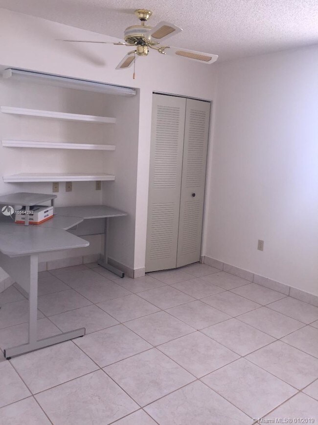 Foto del edificio - 10115 NW 54th Terrace