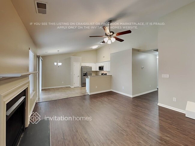 Building Photo - 2116 Clear Brook Dr