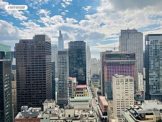 Foto del edificio - 721 5th Ave