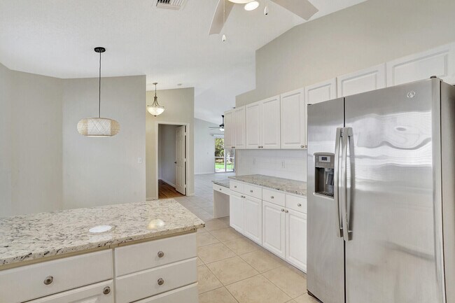 Foto del edificio - 1022 Island Manor Dr