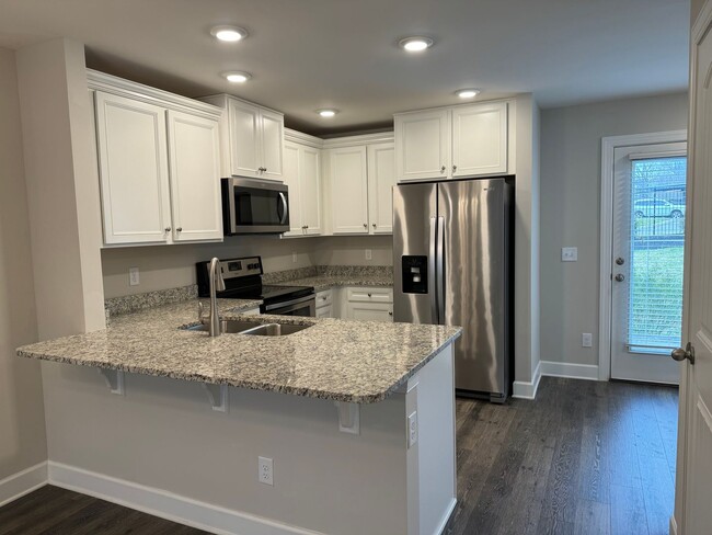 Foto del edificio - Fabulous Bellevue Condo in Great Location