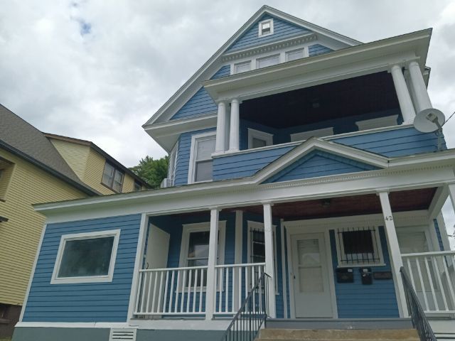 Building Photo - 40 Vineland Ter