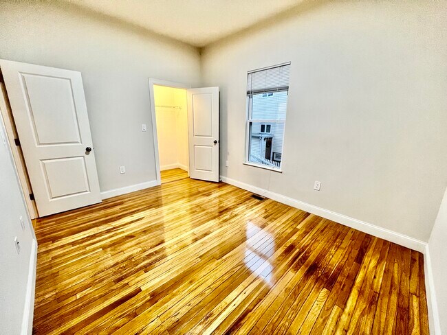 Building Photo - 7 Greenville St