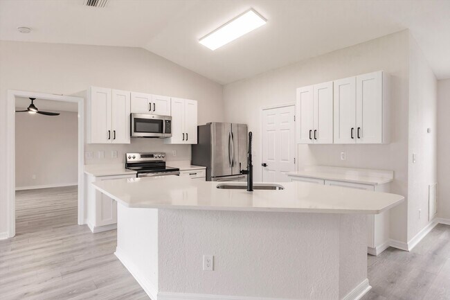Building Photo - 4132 Mermell Cir