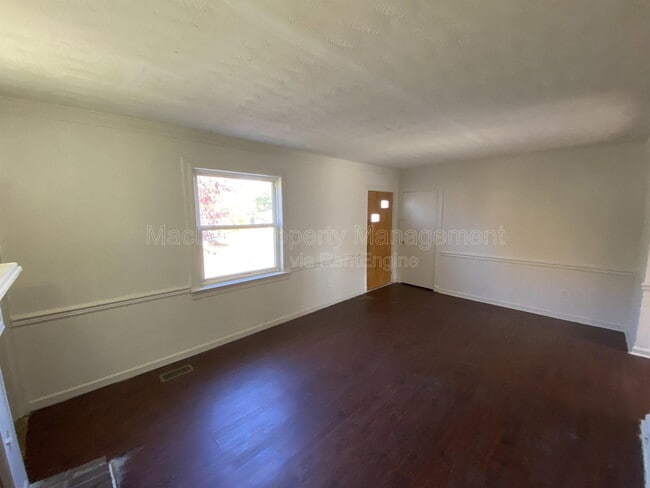 Building Photo - 126 Forest Ave