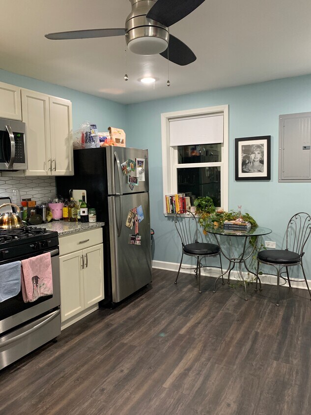Foto principal - 2936 N Allen Ave