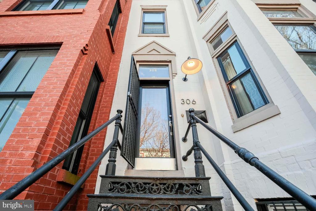 Foto principal - 306 M St NW
