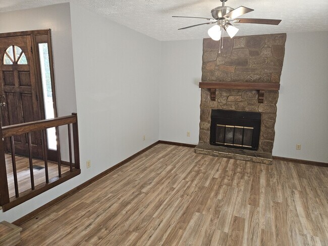 Foto del edificio - 5590 Bellflower St