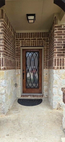 Foto del edificio - 3412 Canyon Lake Dr