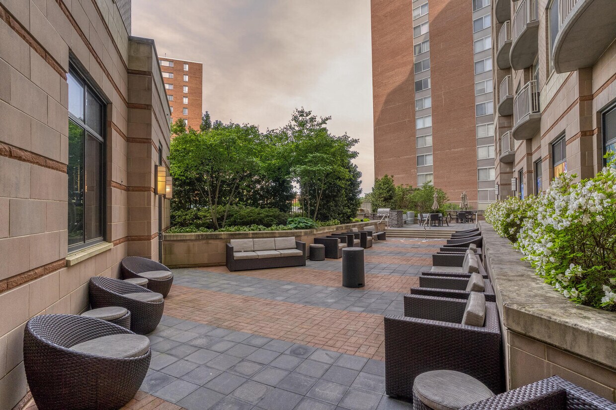 1200 East-West Hwy Unit FL11-ID781, Silver Spring, MD 20910