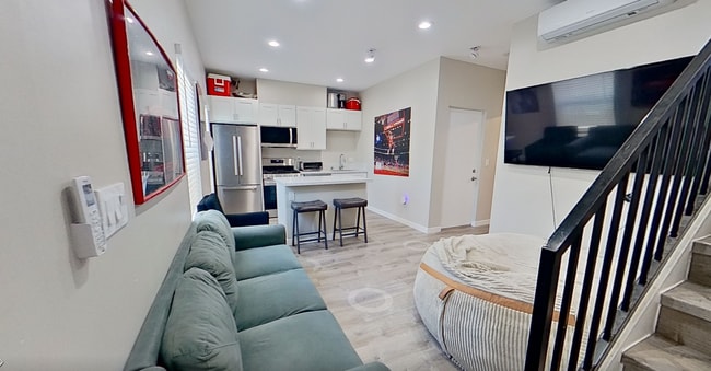 Building Photo - 5162-5166 Ewing St.