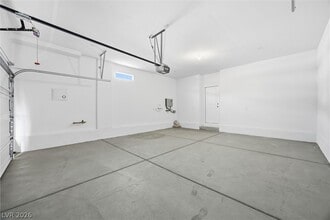 Building Photo - 872 Angwin Ln