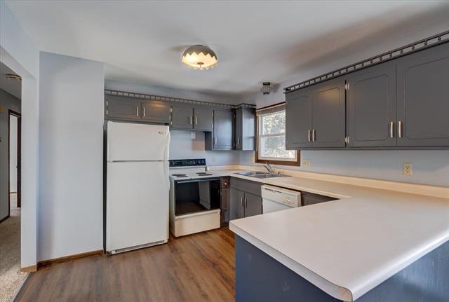 Building Photo - 604 Oak St