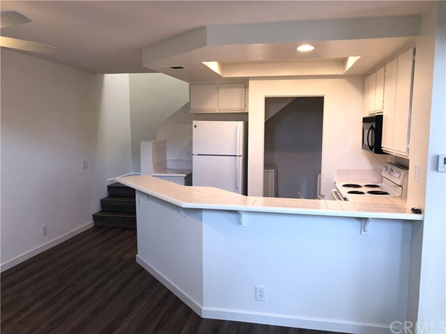 Building Photo - 37 Briarglen