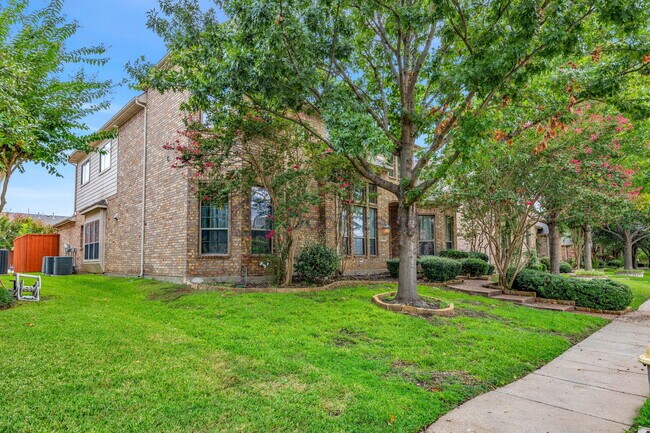 Building Photo - 1700 Flowers Dr