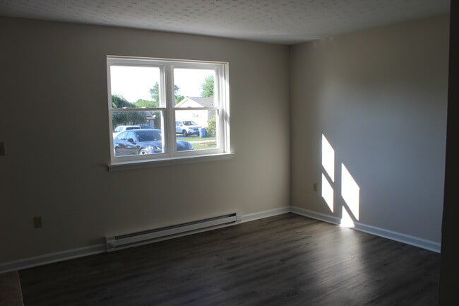 Living Room - 3288 E Pheasant Cir