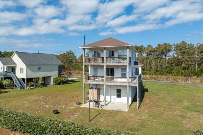 Building Photo - The Palms @ Sneads Ferry - Winter Rental