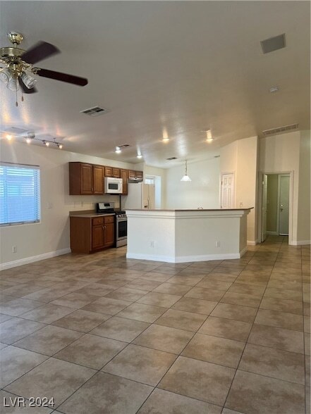 Building Photo - 5858 Sierra Medina Ave