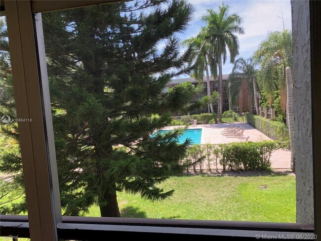 Building Photo - 2 br, 2 bath Condo - 7080 Nova Dr