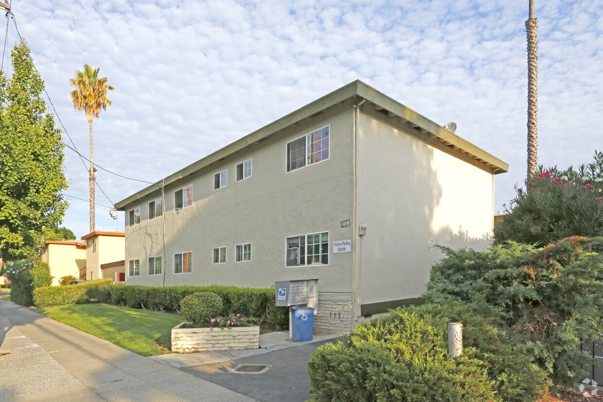 Building Photo - 1273 Pedro St