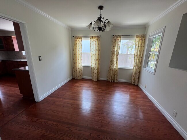 4. Dining Room - 7836 Kenyon Ave