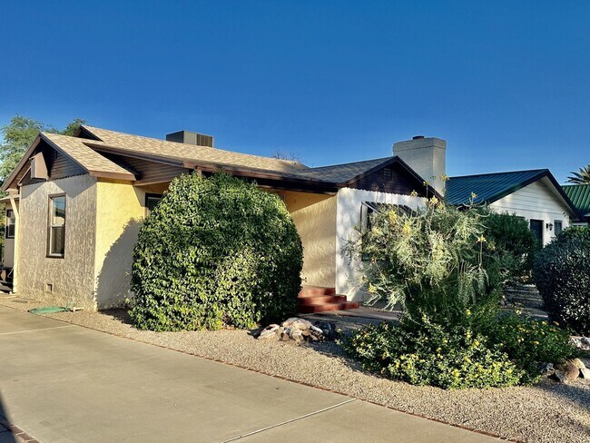 Building Photo - 1313 S 6th Ave
