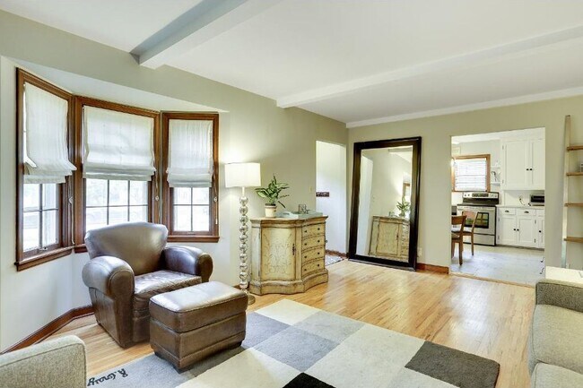 Building Photo - 4037 Xenwood Ave S
