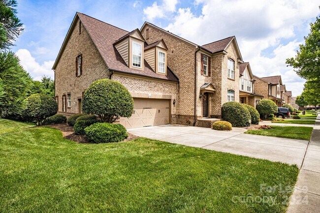 Building Photo - 2346 Donnington Ln NW