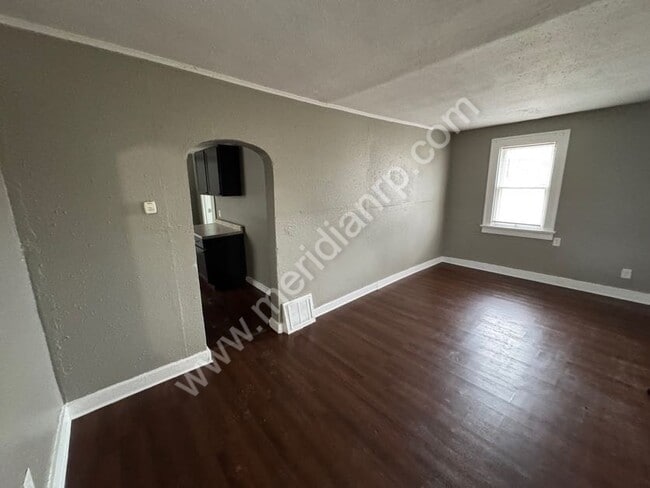 Building Photo - 3217 Raymond St