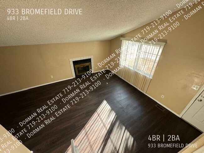 Building Photo - 4 Bedroom pet friendly home near Ft. Carson