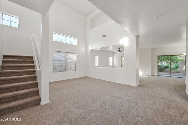 Building Photo - 3981 ROUNDABOUT Cir