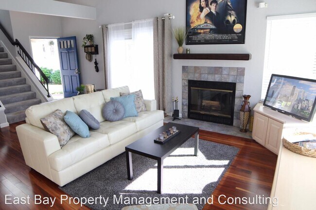 Building Photo - 3 br, 2.5 bath House - 39061 Applegate Ter...