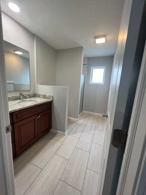 Building Photo - 904 Lincoln Ave