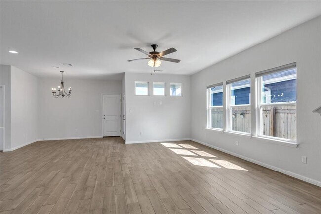 Building Photo - 223 Clearlake Dr