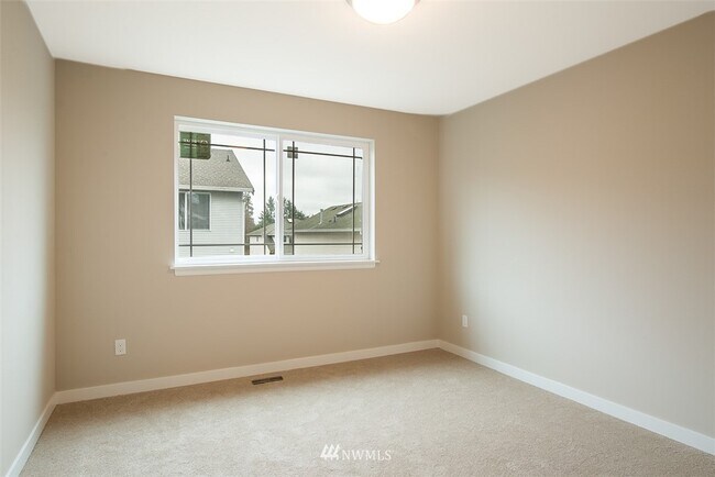 Building Photo - 15322 Manor Way