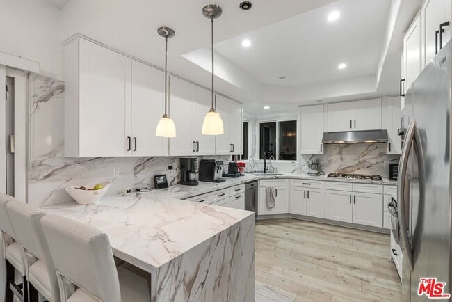 Foto del edificio - 20318 Blythe St