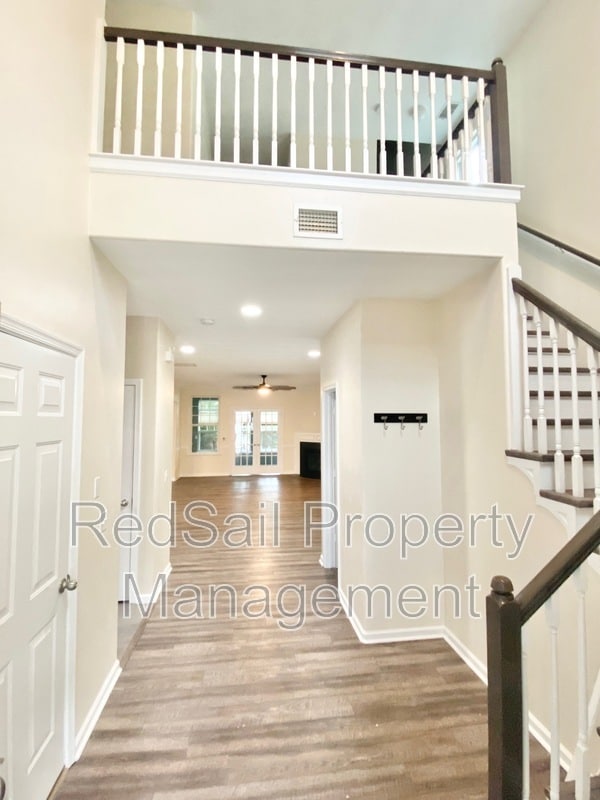 Building Photo - 104 Sharpe Dr