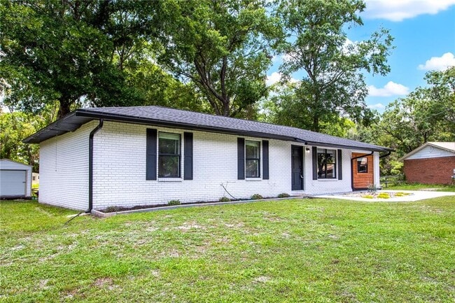 Building Photo - 821 Parkwood Pl