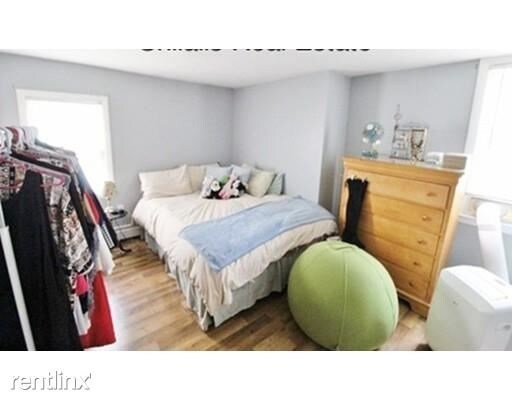 Building Photo - 1 br, 1 bath Duplex - 27 Creeley Rd