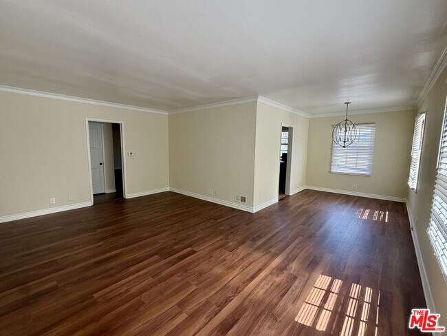 Foto del edificio - 1244 Smithwood Dr