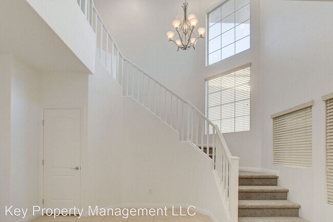 Building Photo - 5 br, 3.5 bath House - 1068 Riddle Glen
