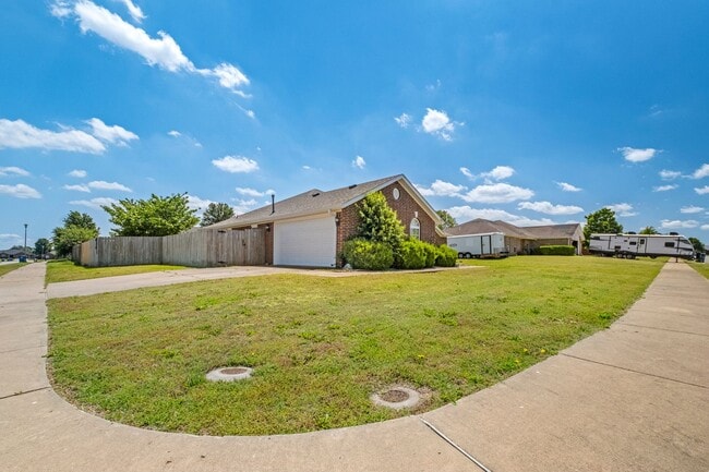 Photo - 3 Bed, 2 Bath Home Near Osage Park & Walma...