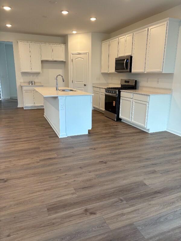 Foto del edificio - 2003 Lyndon Green Cir